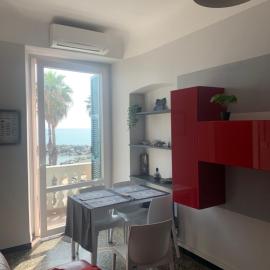 Loft 53 Waterfront of Genova Pegli, hotell i Genua