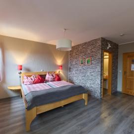 Landhotel Brauner Hirsch, hotel v mestu Kammerforst