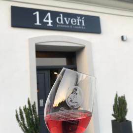 Hotel 14Dveří – hotel w mieście Dürnholz