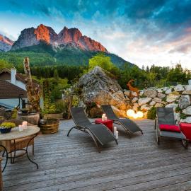 Bayern Resort Hotel - Adults only - mit Zugspitzblick - Eibsee-Nähe - Wellnessbereich - Naturpool im Sommer, hotell sihtkohas Grainau