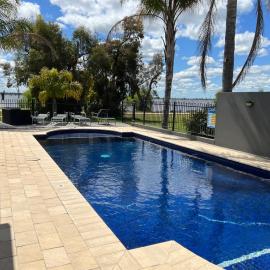 Luxury at Linthorpe, ξενοδοχείο σε Yarrawonga