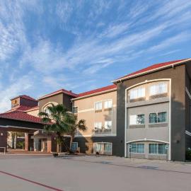 La Quinta by Wyndham Houston New Caney, hotel en New Caney