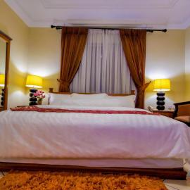Oak Plaza Hotel East Legon, hotel in Accra