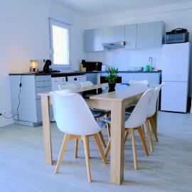 Double Apparts - Spacieux 140 m2 - 4 Ch - Entrée autonome- 2 Parkings Privé Gratuit