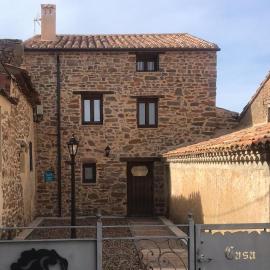 Casa Bécquer, hotel u gradu Noviercas