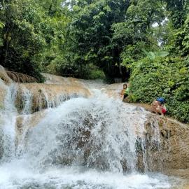 Puluong homestay1holiday, viešbutis mieste Pu Luong