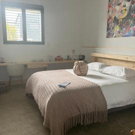 Le B Complexe Hôtel، فندق في Lozanne