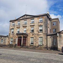 The Tontine Hotel, hotell i Greenock