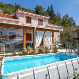 Nice Home In Mliniste With Outdoor Swimming Pool