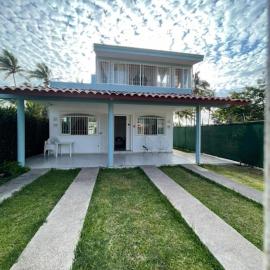 Casa Margarita 3BR Private Home with Balcony، فندق في غير متوفر