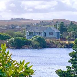The Lake House Dungloe, viešbutis mieste Danglou