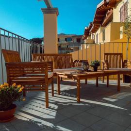 Little sea town apartment, хотел в Codaruina
