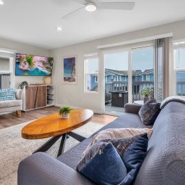 1BR Steps to Beach - Private Patio - BBQ & Firepit