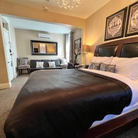 Dreams2Reality | Historic Branson Hotel - Haven Suite - Downtown, hotel din Branson
