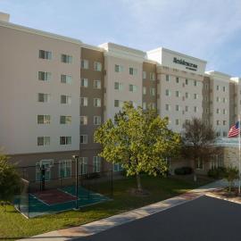 Residence Inn by Marriott San Antonio Six Flags at The RIM, hotel di San Antonio