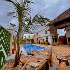 VICK Boutique Hotel with NEW power backup, hotel a Nungwi