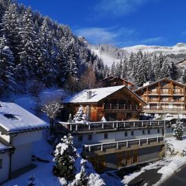 Appartement proche remontées refait à neuf, hotel en Crans-Montana