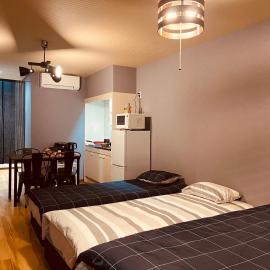 Namba Shinsaibashi 10 mins Reiko guest house, hotel in Osaka