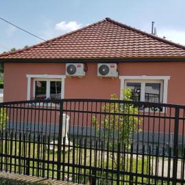Rajmund vendeghaz, hotel in Balatonkeresztúr