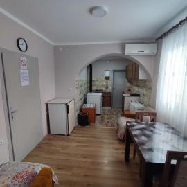 Apartman Kristina Ribarska banja, hotel a Kruševac