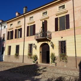 Hotel Il Duca barbablu, hotelli kohteessa Sabbioneta