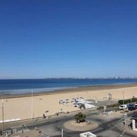 Vue mer exceptionnelle - Studio cosy 4 pers avec balcon, accès plage direct, hotel in Pornichet