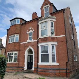 G-Floor Flat with 2 beds, 2 bathrooms, sleeps 4-6, hotel i West Bridgford
