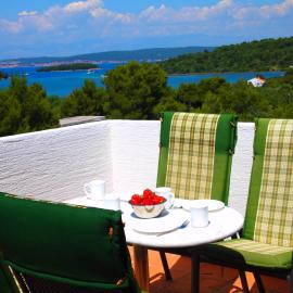 Apartments Krizmanić, hotell i Ždrelac