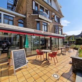 Hotel Montana, готель у місті Де-Панне