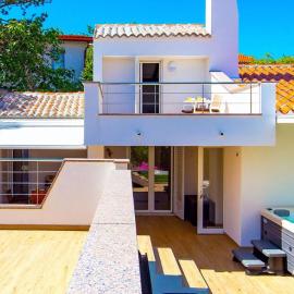 Villa Mali Raj، فندق في لوبار