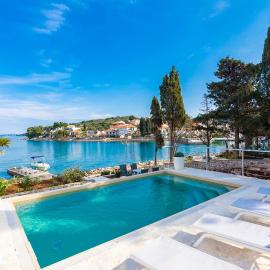 Holiday home with swimming pool - Dugi otok, Zman, hotel in Žman