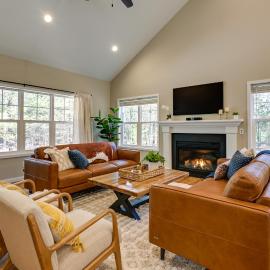 Chic Wisconsin Retreat w/ Deck, Grill & Fire Pit!, hotel in Wisconsin Dells