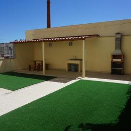 Sunny Home, hotel a Amadora