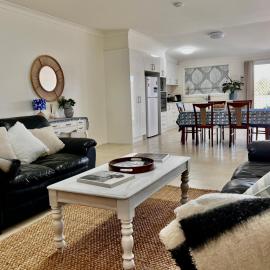 Stays on Main – hotel w mieście Narrabri