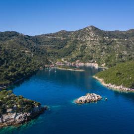 Island Getaway apartments Mljet, hotell i Prožura