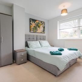 Stylish & Comfortable 3BR Spacious Home with Parking