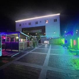 Theo Good Life Hotel, hotel em Big Ada