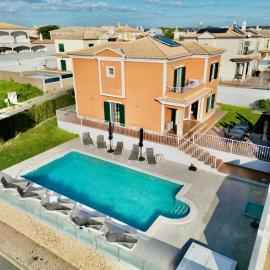 Villa Rosa - with private pool
