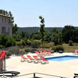 Le soleil d Eugènie appartement dans résidence avec Piscine commune près de Carcassonne, hotel a Olonzac