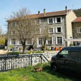 HL Hotel de la Loire, hotel v destinácii Goudet