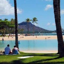 Ocean Front 1bd incredible view free wifi, hotel din Honolulu