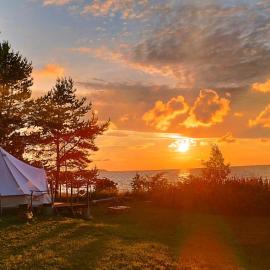 Mereääre Glamping ja Rannamaja, hôtel à Liimala