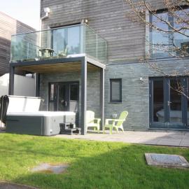 House 10, hotel in Looe