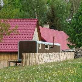 Maringotka na samotě na kozí farmě, hotel in Poběžovice