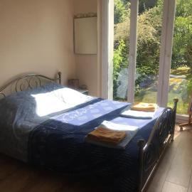 Studio indépendant sur jardin proche Lorient, hotel a Quéven