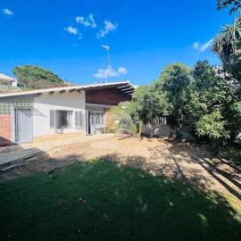 Chalet María, aire, Barbacoa jardín privado, parquing, hotel di Salou