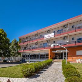 Hotel Colmeia, hotel en Monte Real