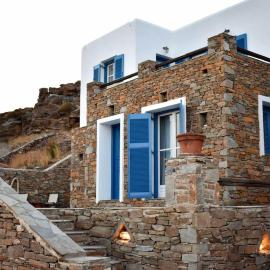 Awesome Traditional Maisonette House - Kythnos, hotel in Agios Dimitrios