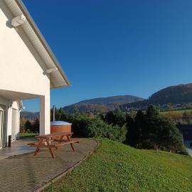 Baranie Wzgórze Ustroń Basen Sauna Plac Zabaw, hotel a Cisownica