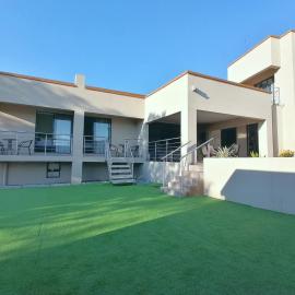 Sibebe View Villa、ムババーネのホテル